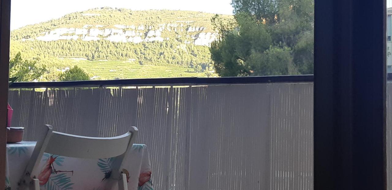 Au Calme, 200M Du Centre T2 Avec Balcon Et Parking Lägenhet Cassis Exteriör bild