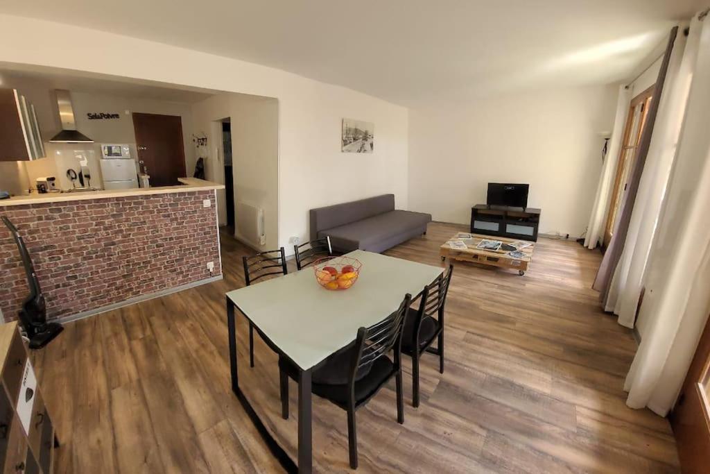 Au Calme, 200M Du Centre T2 Avec Balcon Et Parking Lägenhet Cassis Exteriör bild