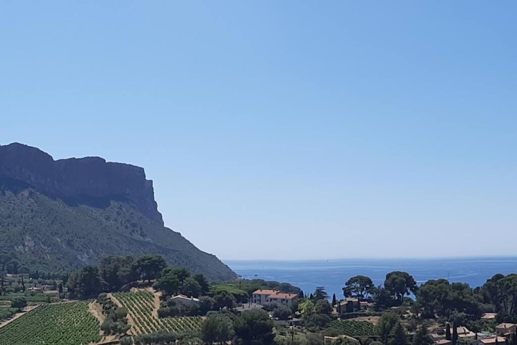Au Calme, 200M Du Centre T2 Avec Balcon Et Parking Lägenhet Cassis Exteriör bild